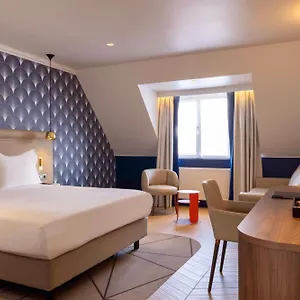 Floris Avenue Hotel